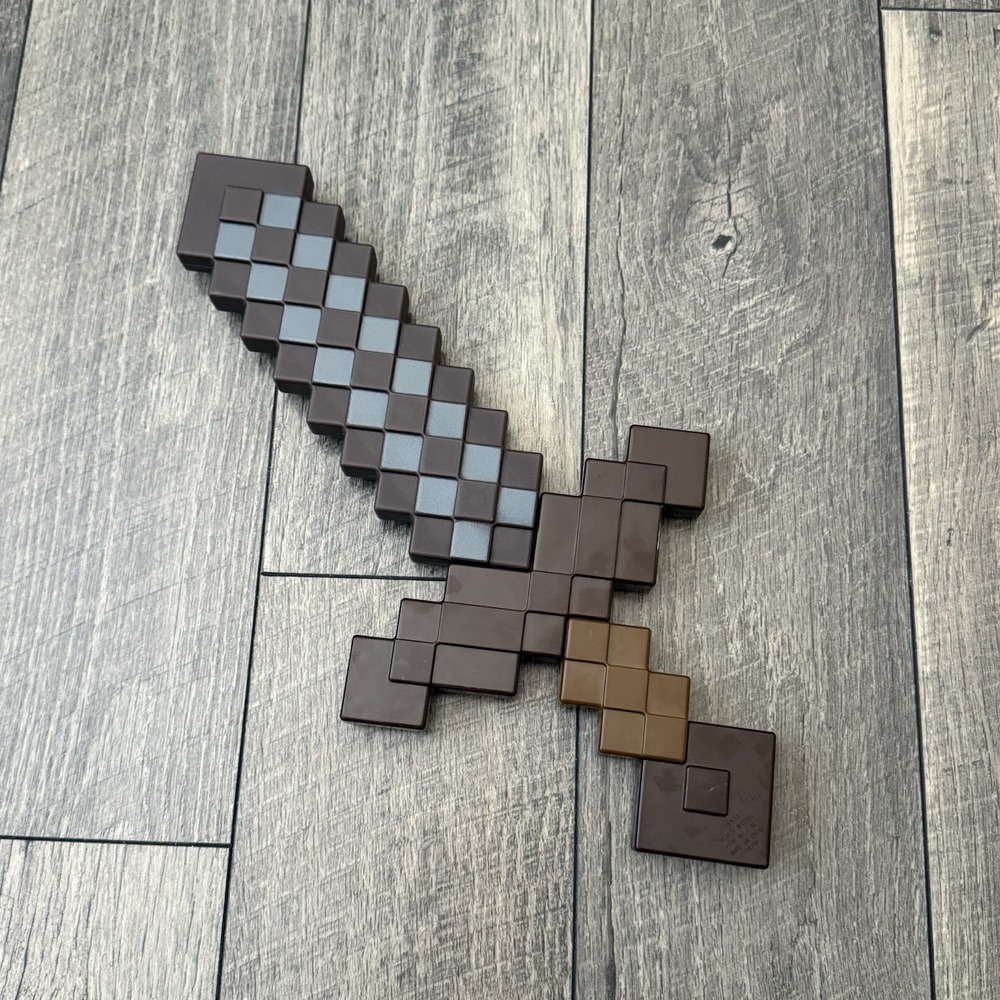 Minecraft Netherite Sword 17" Mattel 2021 Pixelated Toy Roleplay Accessory HDV53